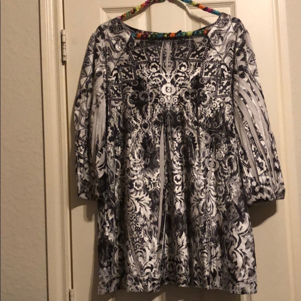 White/black Blouse